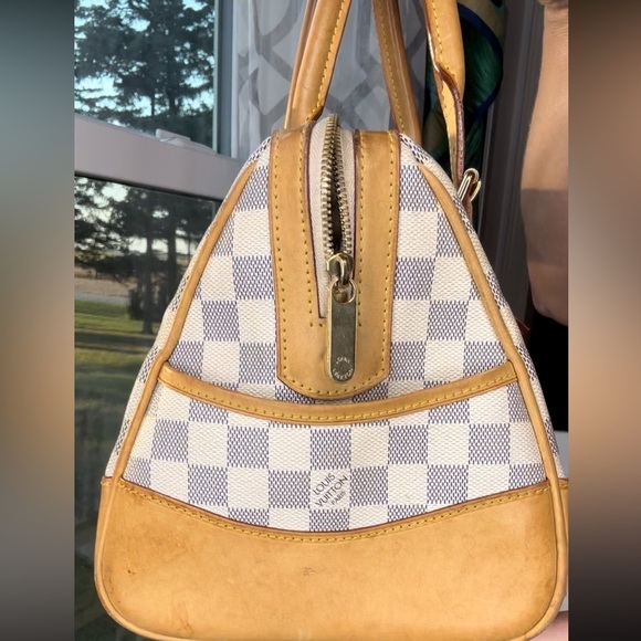 Louis Vuitton Damier Azur Berkeley Authentic Handbag with COA - Picture 11 of 12